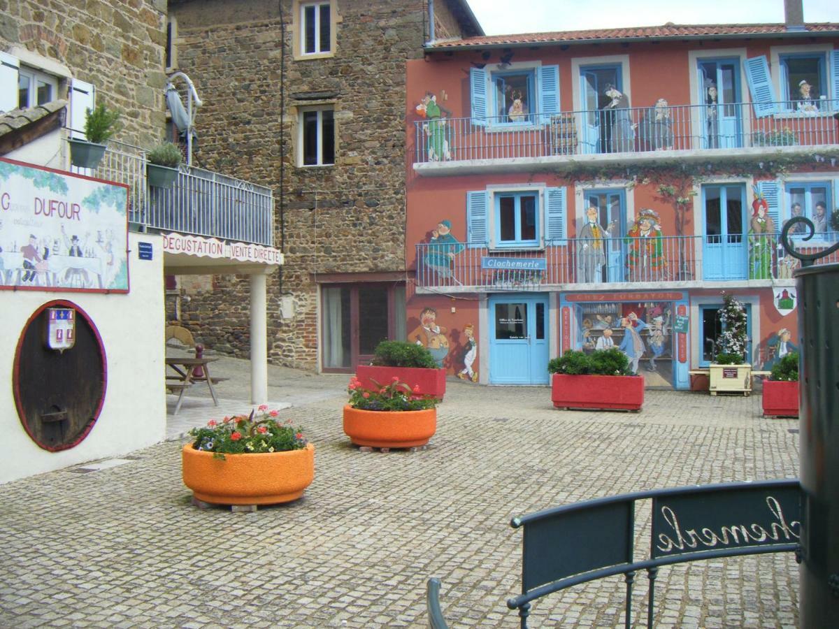 La Source Apartment Vaux-en-Beaujolais Exterior photo